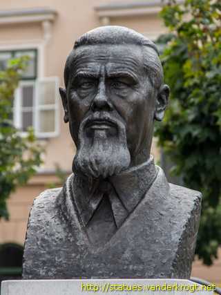 Ljubljana - Kipi zaslužnih profesorjev Univerze v Ljubljani